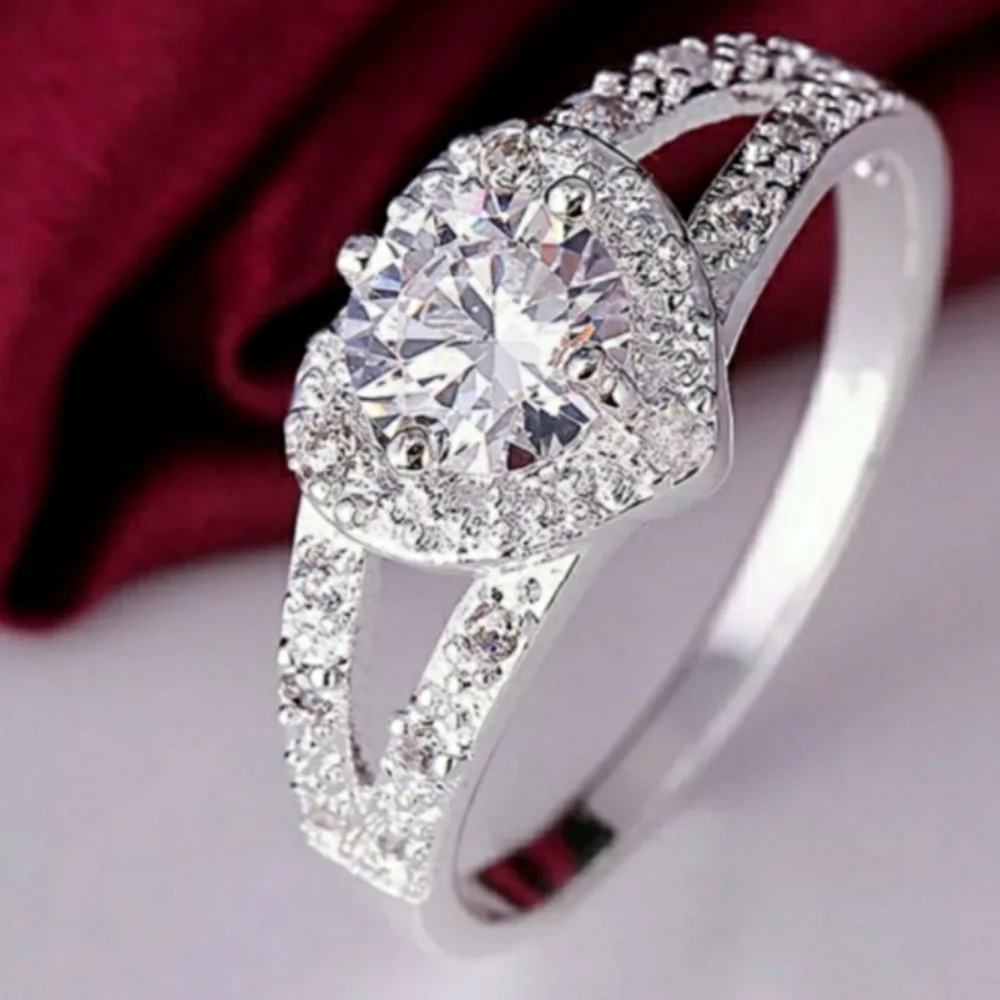 NEW 925 Silver Heart Shaped Ring